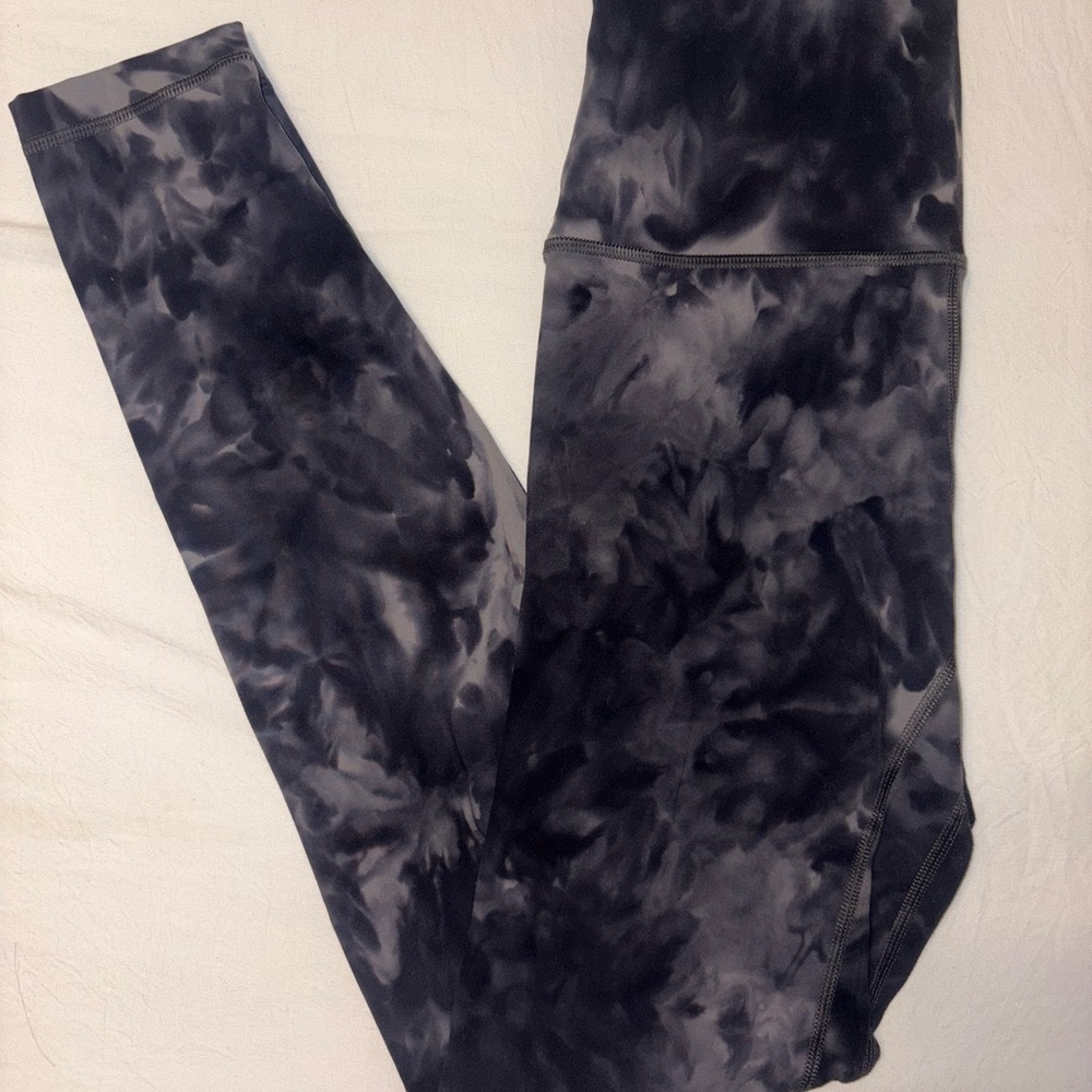 Black and Gray Marble Leggings